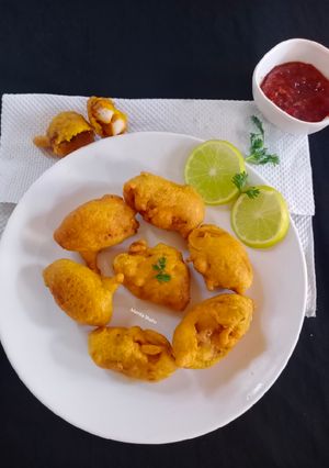 मूशी फिश पकौड़ा (Mushi Fish pakoda recipe in Hindi) रेसिपी मुख्य फोटो