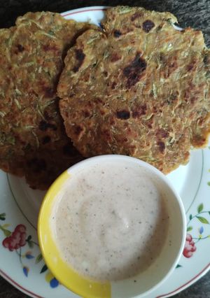 A picture of Dudhi Thepla.