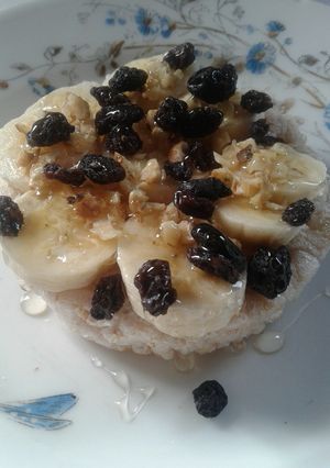 Una foto de Tartita de galleta de arroz para el desayuno