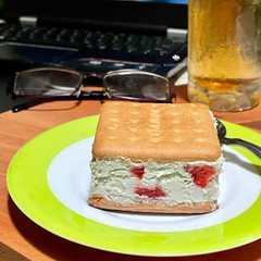 Matcha Strawberry Sandwich Ice Cream-レシピのメイン写真