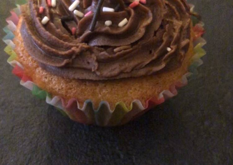 La Délicieuse Recette du Cupcake vanille nutella