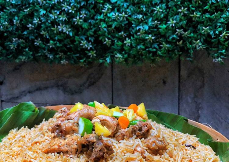 Bagaimana Menyiapkan Nasi ayam kebuli simple rice cooker yang Menggugah Selera