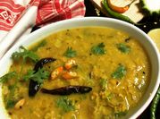 A picture of roasted bengal gram dal