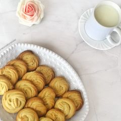 A picture of Butter cookies.