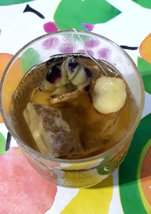 Foto principal de Infusión de manzanilla con anís, jengibre y arándanos