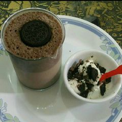 A picture of Oreo shake.