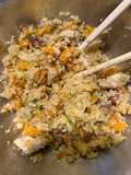 Riso di cavolfiore con verdure e pollo