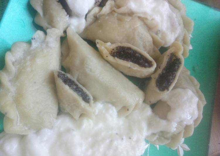 Вареники с медово - маковой начинкой