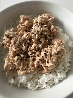 A picture of Tuna Mayo Rice Bowl.