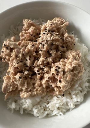 A picture of Tuna Mayo Rice Bowl.