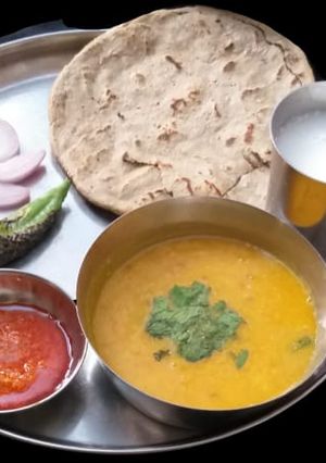 અડદની દાળ (Urad Dal Recipe In Gujarati) રેસીપી મુખ્ય ફોટો