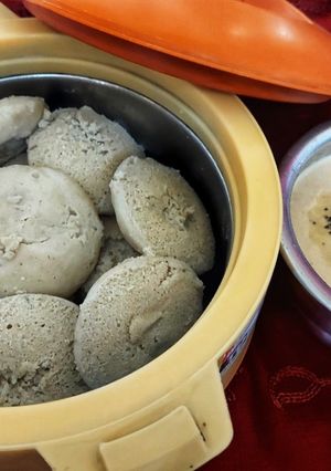 A picture of Quinoa idli.