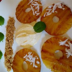 A picture of Grilled Pineapple#5 ingredients Or less Contest.