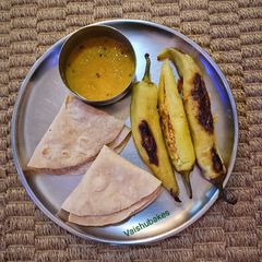 A picture of Stuffed Chilli (Bharaleli Mirchi).