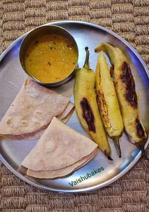 A picture of Stuffed Chilli (Bharaleli Mirchi).