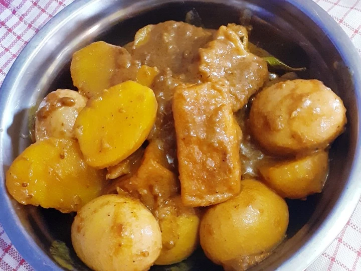 Langkah Gampang Menyiapkan Resep Semur Kentang Tahu Telor ala betawi yang Lezat Anti Ribet, Uenak Banget