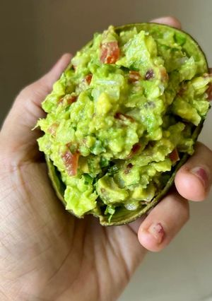 A picture of Homemade Guacamole.
