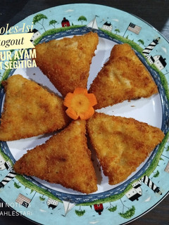 Foto resep Risoles Isi Rogout Sayur Ayam Lipat Segitiga