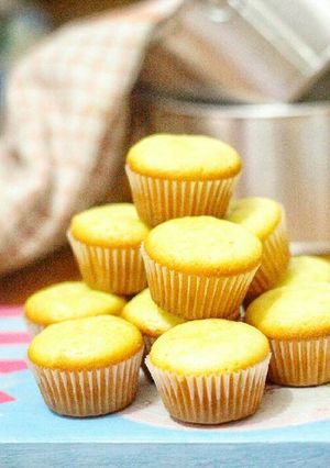 Foto resep Basic vanilla cupcake (NO MIXER) 2 hari masih empuk enak bgt