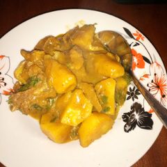 A picture of Beef matoke.