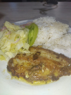 Una foto de Filete de pescado en salsa de limón