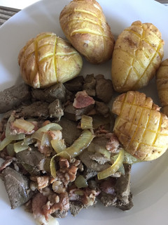 A picture of Liver, Bacon and Onions.