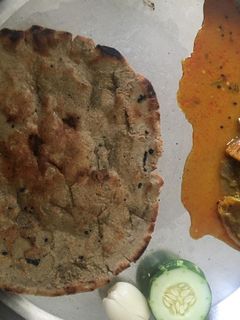 જુવાર બાજરી નો રોટલો (Jowar Bajri Rotlo Recipe In Gujarati) રેસીપી મુખ્ય ફોટો