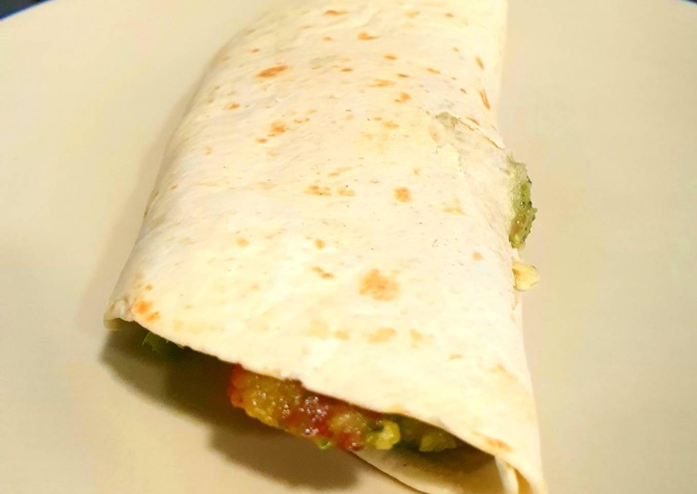 Burritos de calabacín y jamón ibérico al pesto