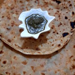 A picture of Aloo ky Parathay.