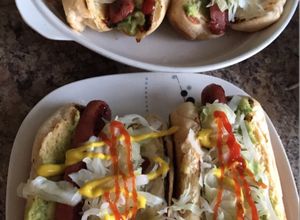Una foto de Shucos-hotdog receta Chapina simple y sencilla🌭