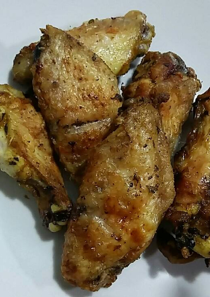 Una foto de Alitas aliñadas para barbacoa