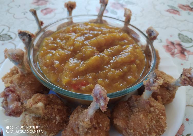 Csirkeszárny lollipop őszi gyümölcsös chutney-val