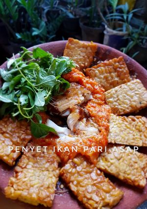Foto resep Penyet ikan pari asap