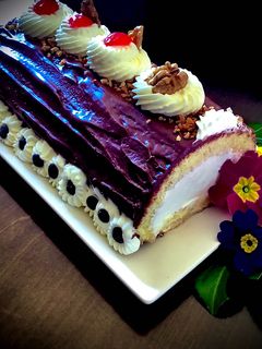 Una foto de Brazo de gitano de nata y chocolate