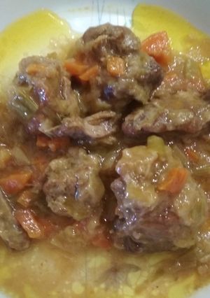 Una foto de Carne guisada con verduras