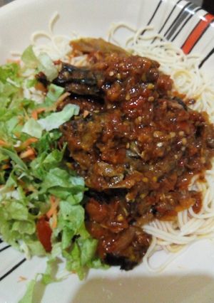 A picture of Pasta with stew.