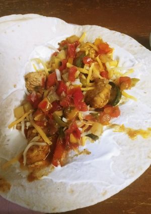 A picture of Mango Peach Salsa Chicken Fajitas.