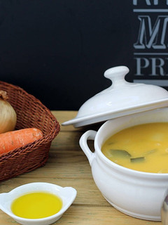 Foto de Sopa de cenoura com alho francês