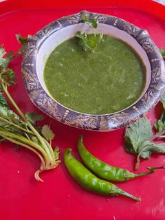 धनिया पुदीना  चटनी (Dhaniya pudina chutney recipe in Hindi) रेसिपी मुख्य फोटो