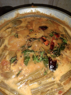கத்திரிக்காய், முருங்கைக்காய் சாம்பார் செய்முறை முக்கிய புகைப்படம்