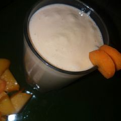 A picture of Carrot papaya and banana smoothie.