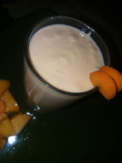A picture of Carrot papaya and banana smoothie.
