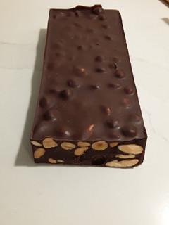 Una foto de Turrón de chocolate y avellanas Thermomix