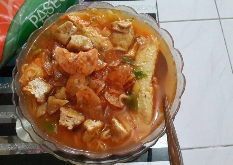 Indomie Kari plus Otak-otak