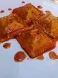 Raviolones de Zanahoria y Jengibre relleno de Pollo al Estragón