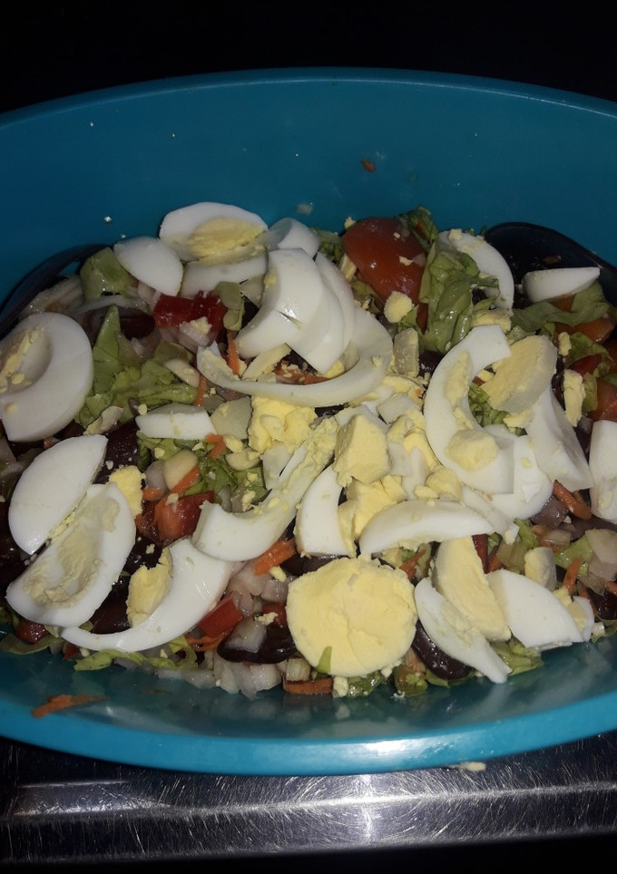 Una foto de Ensalada Mixta con porotos colorados
