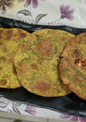 A picture of Palak Paneer Ki Kachori.