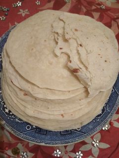 ময়দার রুটি (maidar roti recipe n Bengali) রেসিপির প্রধান ছবি