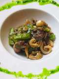 Seppie con Asparagi Morcilla Iberica di Burgos e Olio al Prezzemolo