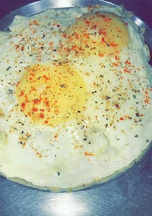A picture of Half egg.